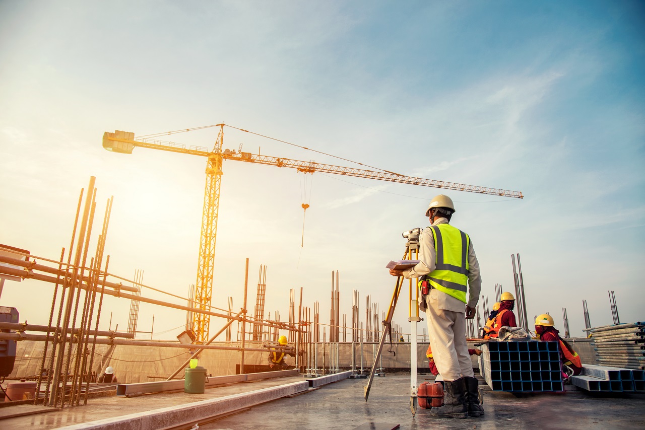 Jak zapewnić bezpieczeństwo pracownikom na budowie?